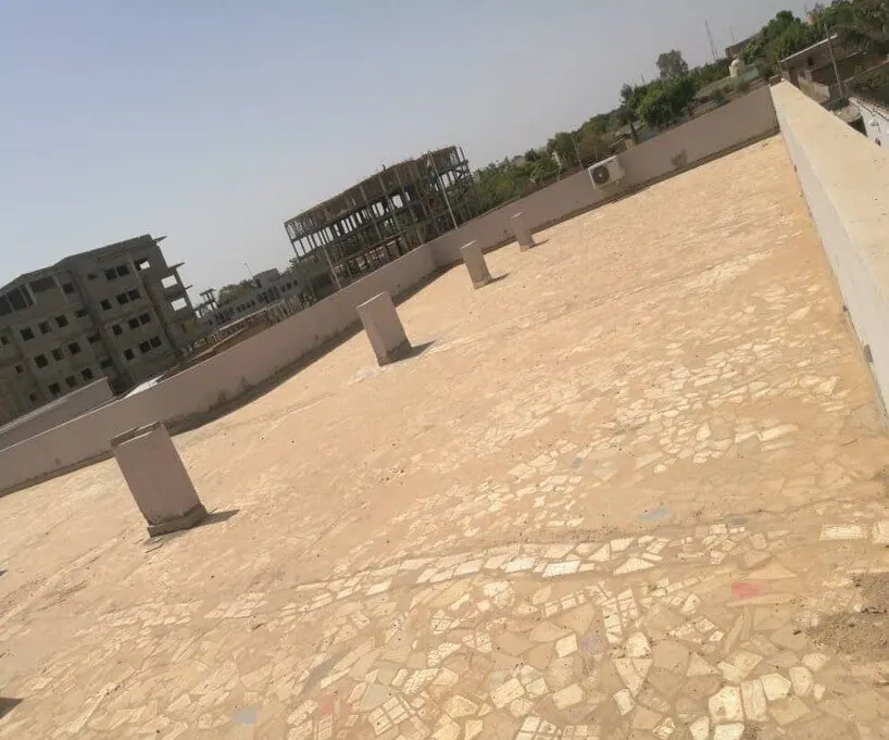 Consulat d'Inde — Lot 2 — avant · avant